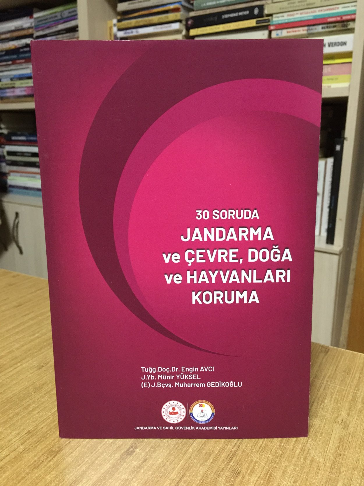 30 Soruda Jandarma ve Çevre Doğa ve Hayvanları Koruma - Engin Avcı & Münir Yüksel & Muharrem Gedikoğlu / Jandarma ve Sahil Güvenlik Akademisi 2024