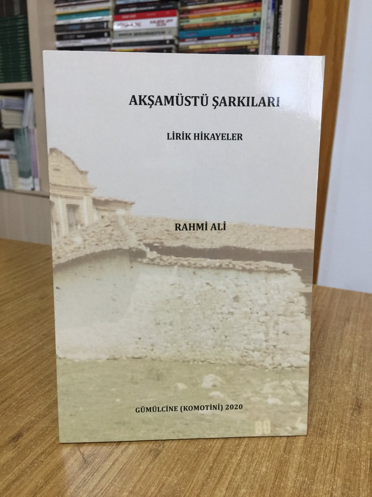 Akşamüstü Şarkıları Lirik Hikayeler - Rahmi Ali