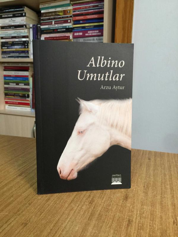 Albino Umutlar - Arzu Aytur
