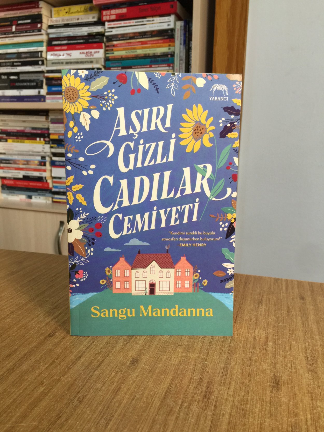 Aşırı Gizli Cadılar Cemiyeti - Sangu Mandanna