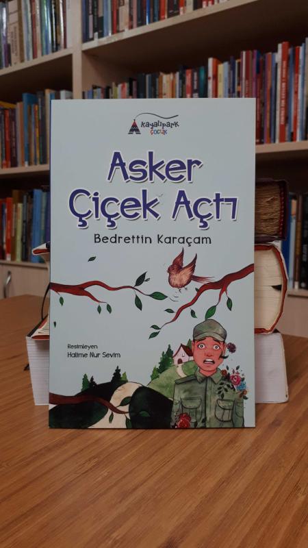 Asker Çiçek Açtı