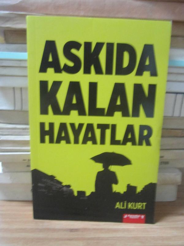 Askıda Kalan Hayatlar