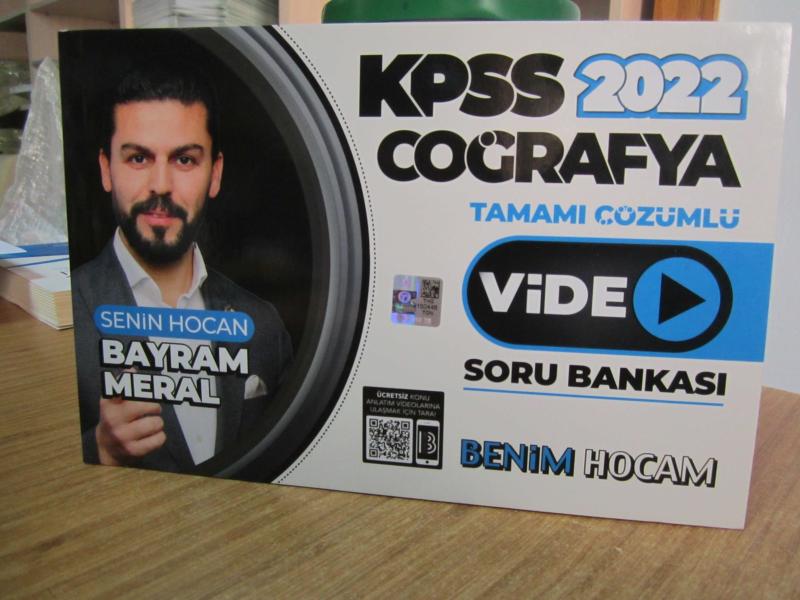 BENİM HOCAM KPSS 2022 Coğrafya Tamamı Çözümlü Video Soru Bankası [QR Kod'lu] - Bayram Meral