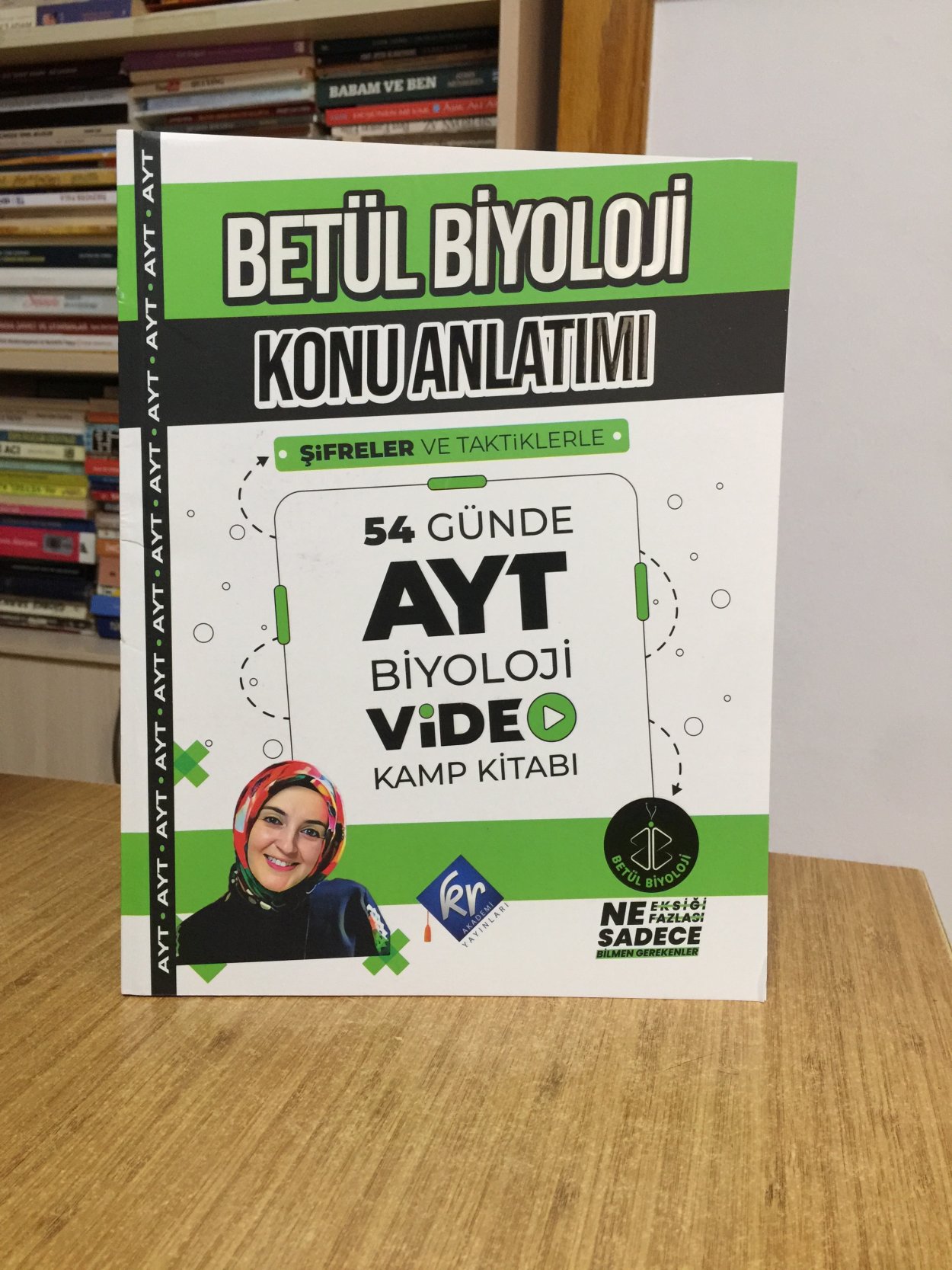 Betül Biyoloji Konu Anlatımı 54 Günde AYT Biyoloji Video Kamp Kitabı KR Akademi