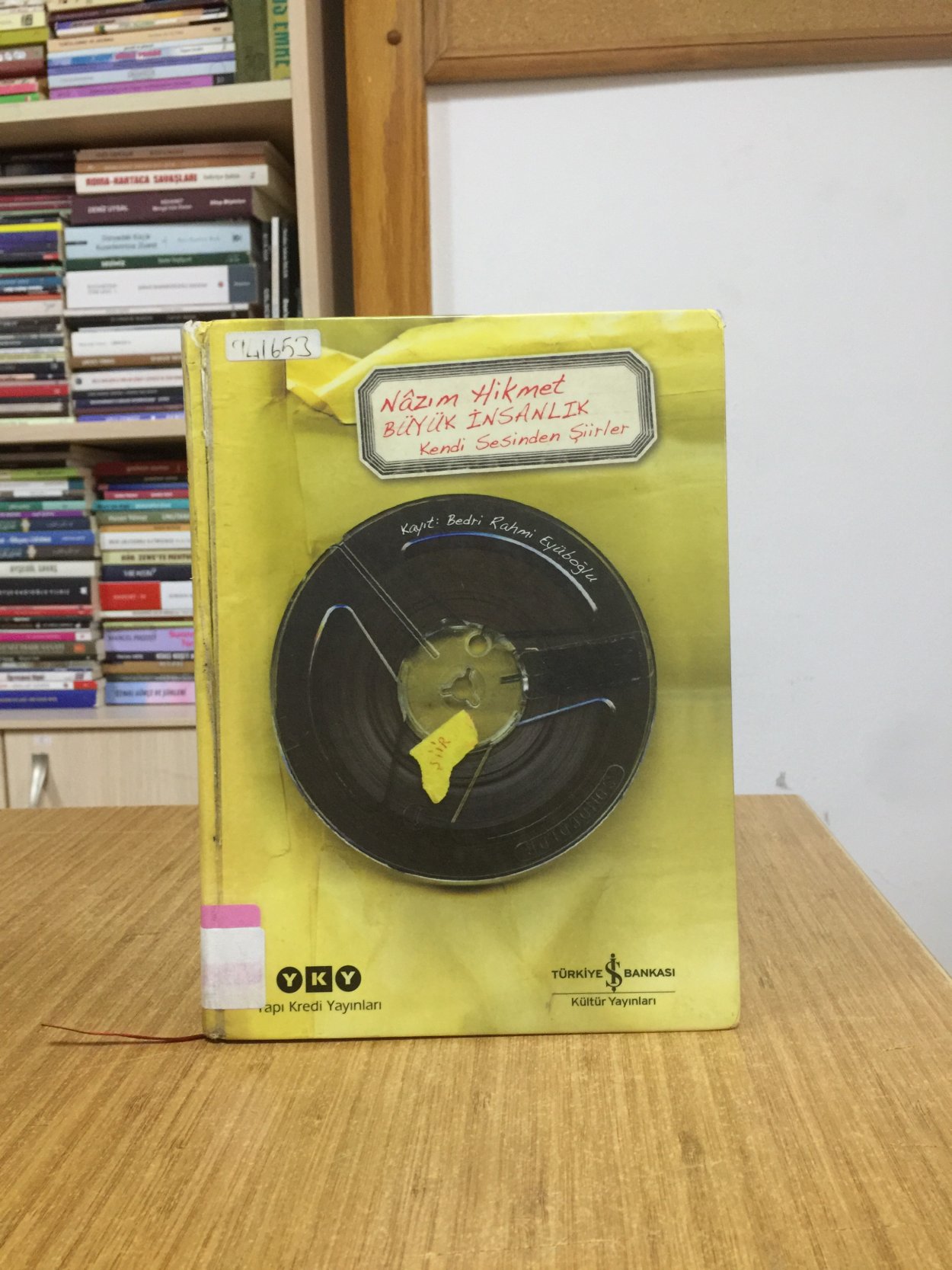 Büyük İnsanlık Nazım Hikmet Kendi Sesinden Şiirler [Ciltli] CD'si YOK