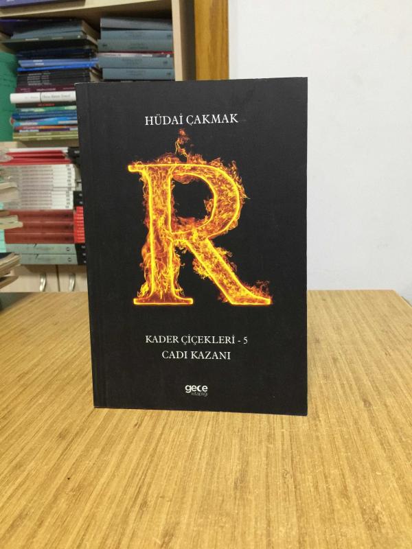 Cadı Kazanı Kader Çiçekleri 5 - Hüdai Çakmak