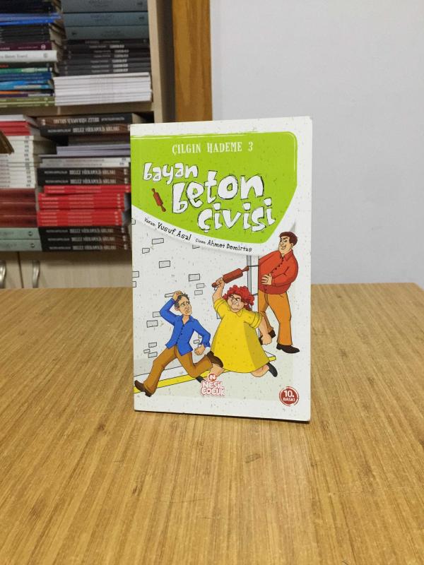 Çılgın Hademe 3 Beyaz Beton Çivisi - Yusuf Asal