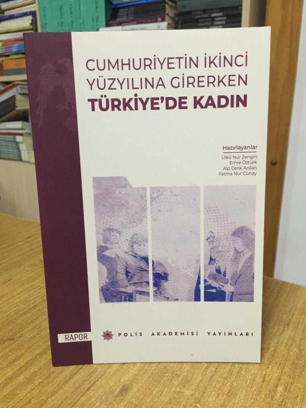 Cumhuriyetin İkinci Yüzyılına Girerken Türkiye'de Kadın