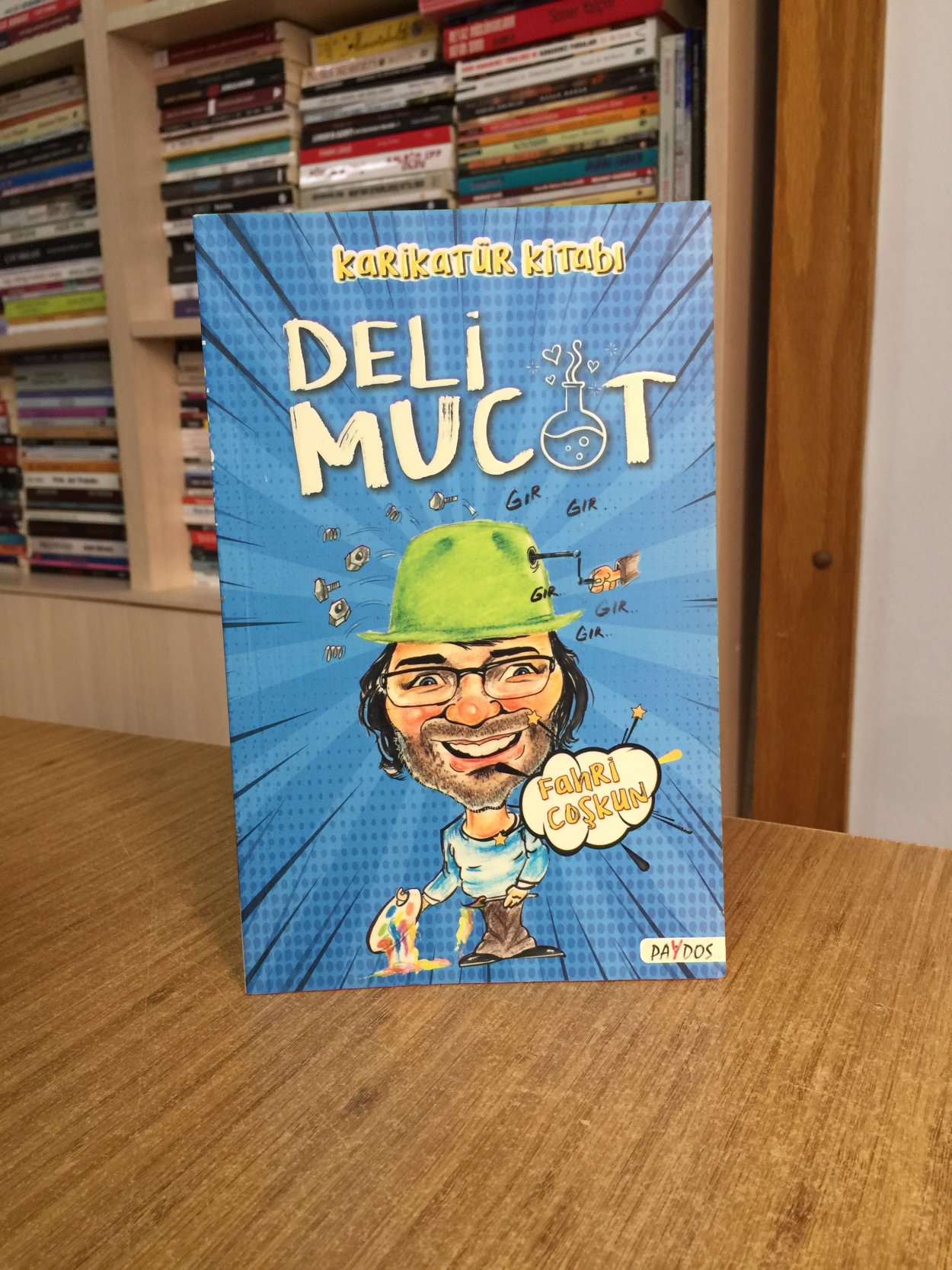 Deli Mucit (Karikatür Kitabı) - Fahri Coşkun