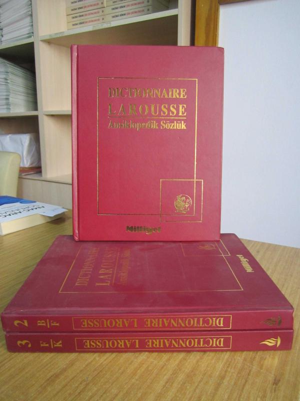 Dictionnaire Larousse Ansiklopedik Sözlük [ İLK 3 CİLT TAKIM ] / Milliyet Gazetesi