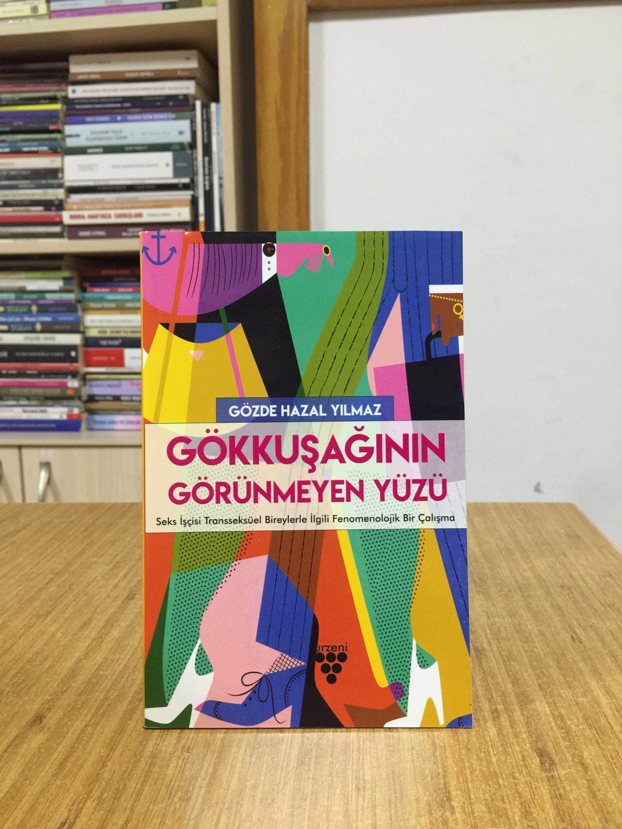 Gökkuşağının Görünmeyen Yüzü - Seks İşçisi Transseksüel Bireylerle İlgili Fenomenolojik Bir Çalışma