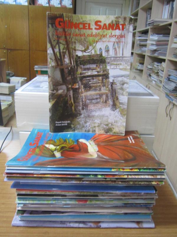 Güncel Sanat Dergisi - 23 Farklı Sayı TAKIM (2017-2021) - 47-71 ve Arasındaki Sayılar Mevcut (67. ve 68.Sayılar Eksik)