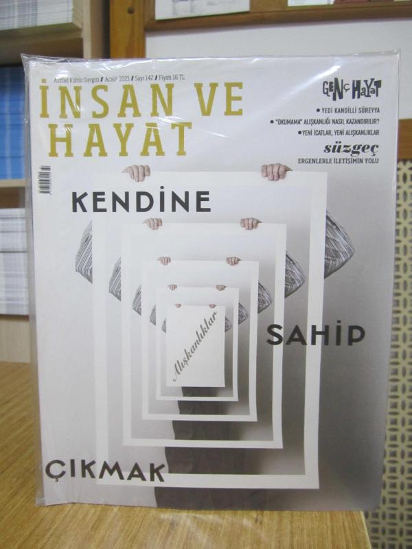 İNSAN ve HAYAT Dergisi - Sayı 142 - Aralık 2021 (Genç Hayat Eki ile Birlikte) [Ambalajı Açılmamış]