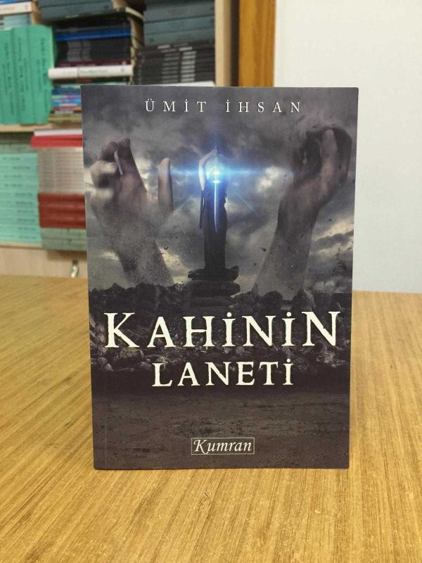 Kahinin Laneti - Ümit İhsan