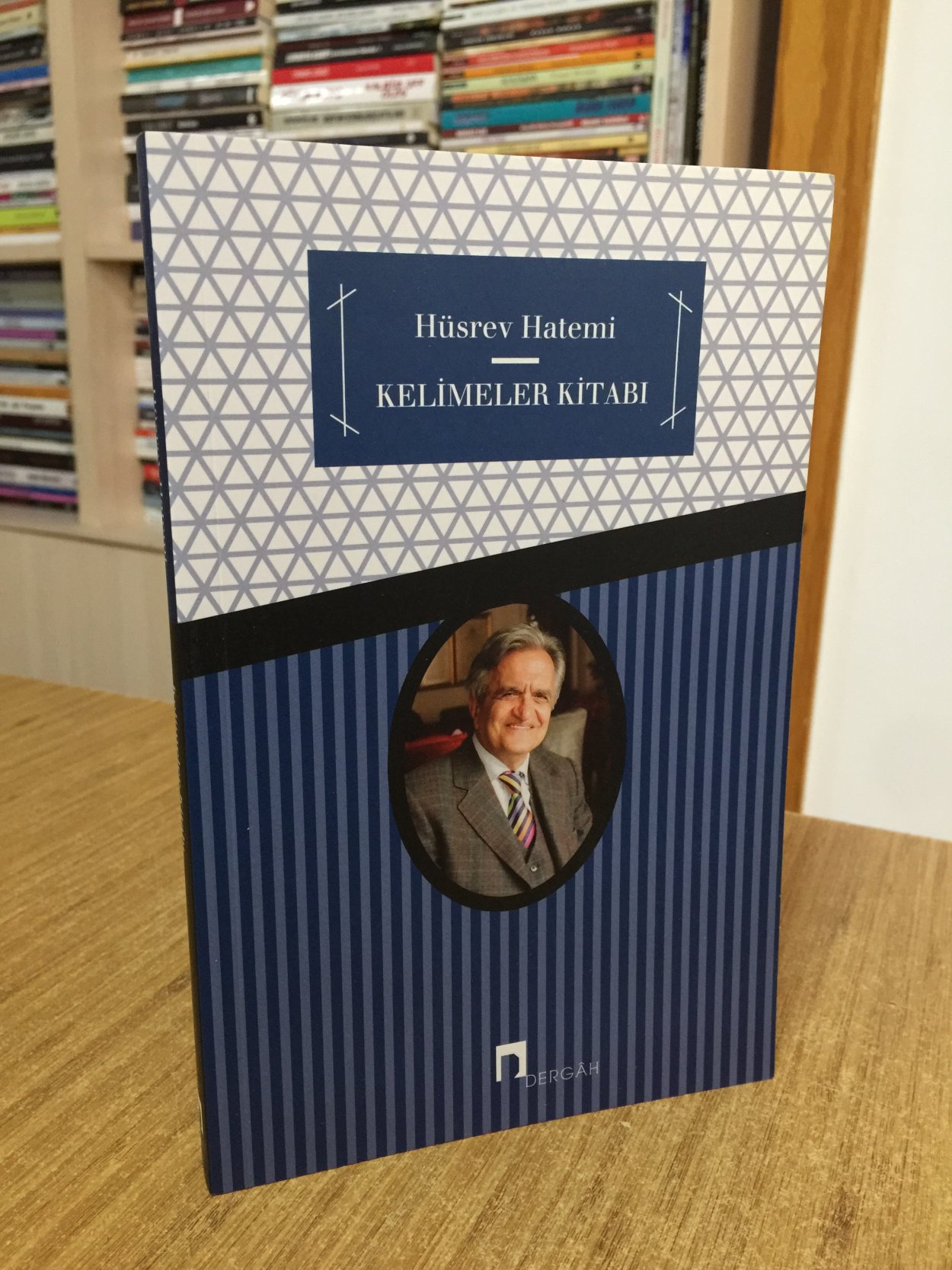 Kelimeler Kitabı - Hüsrev Hatemi