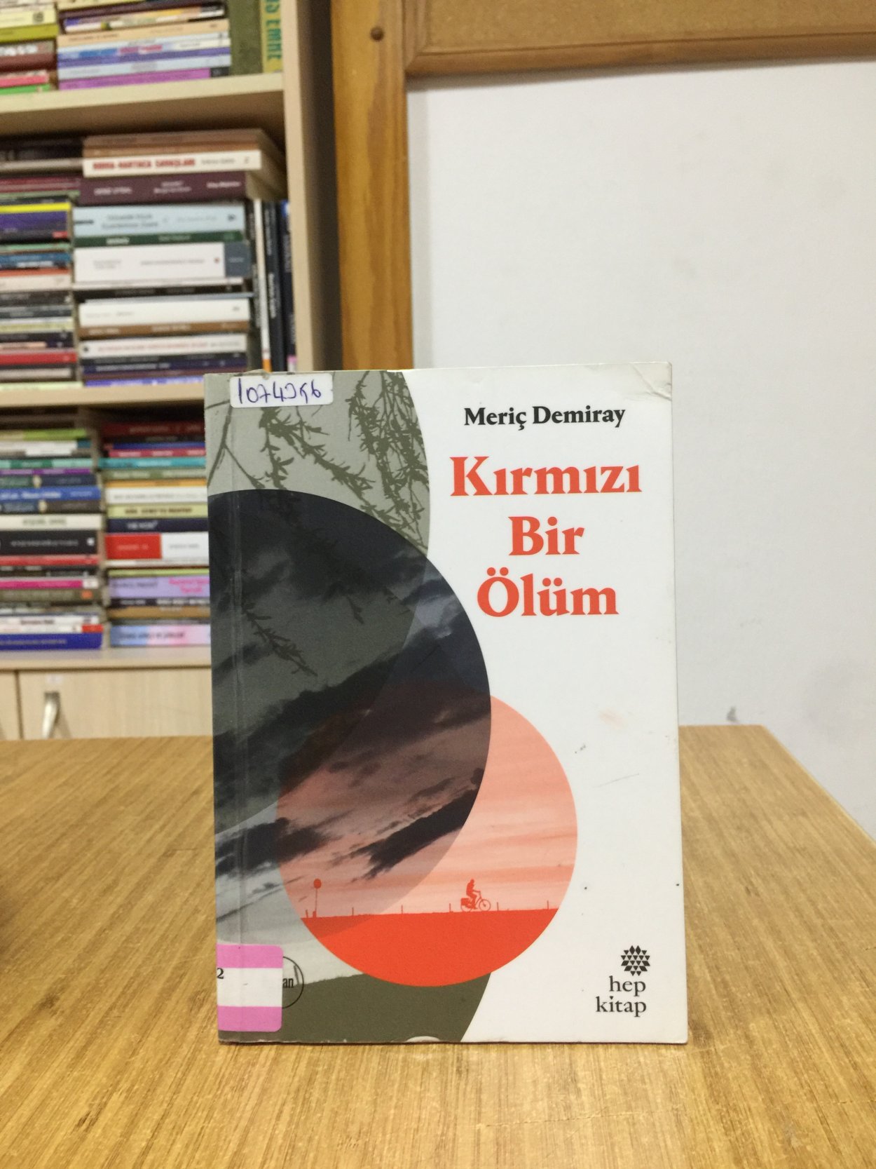 Kırmızı Bir Ölüm - Meriç Demiray
