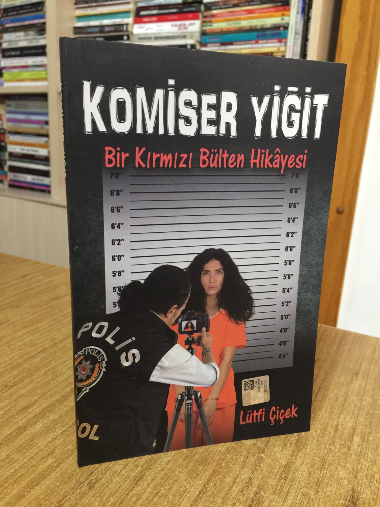 Komiser Yiğit Bir Kırmızı Bülten Hikayesi