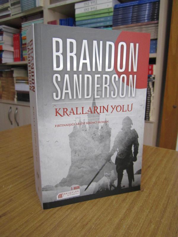 Kralların Yolu - Brandon Sanderson [Fırtınaışığı Arşivi Birinci Roman]