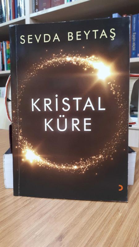 Kristal Küre