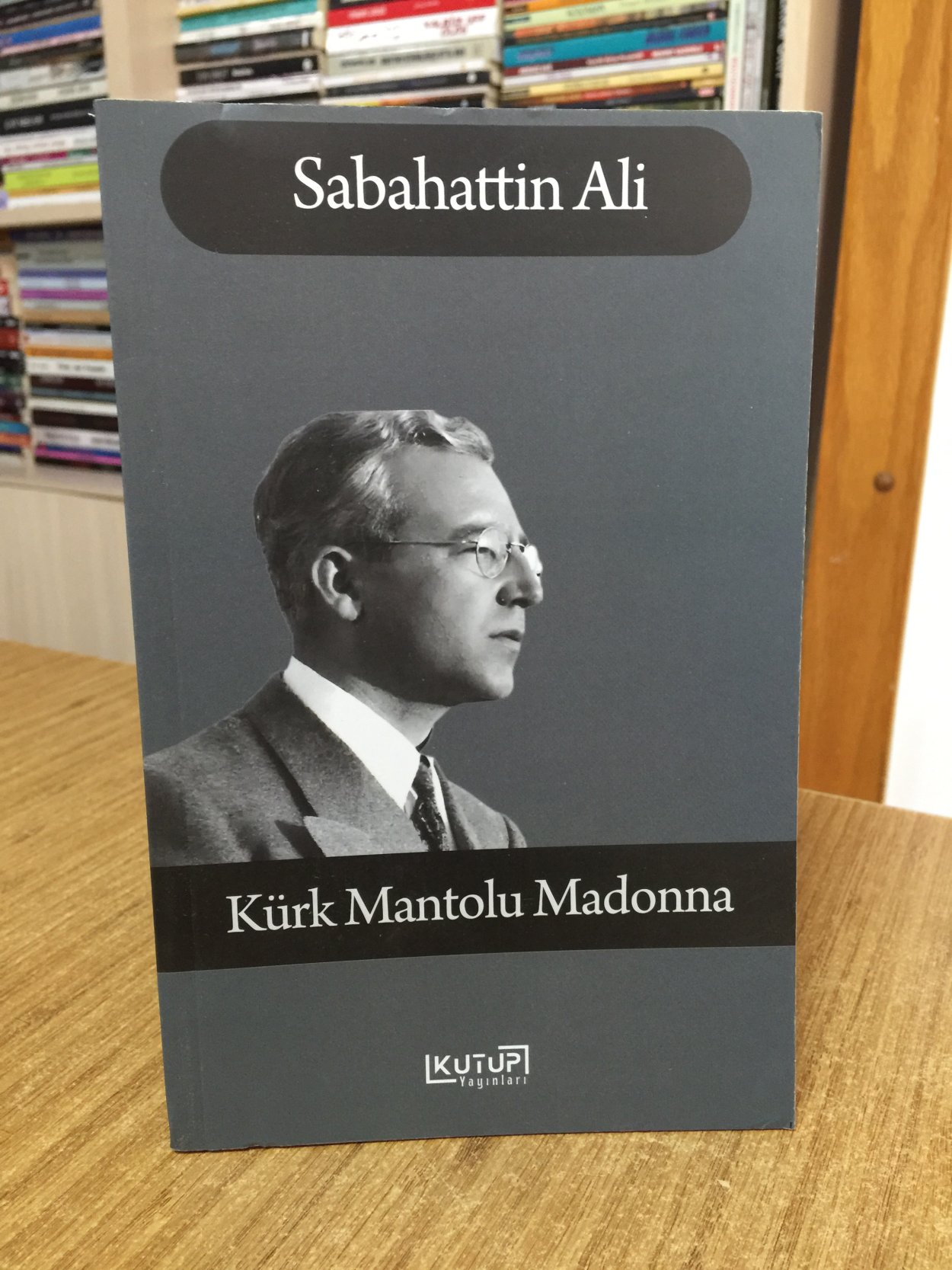 Kürk Mantolu Madonna - Sabahattin Ali [Kutup Yayınları]