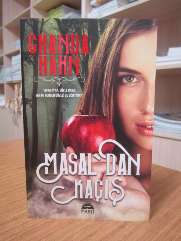 Masal'dan Kaçış - Chanda Hahn ( Özgün Adı: Fairest )