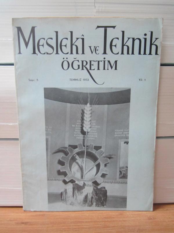 Mesleki ve Teknik Öğretim Dergisi - Yıl: 1 - Temmuz 1953 - Sayı: 5 (PATRON EKİYLE BERABER-DÜZ ÇANTA, MAYO)