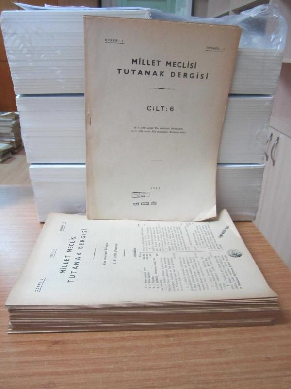 MİLLET MECLİSİ TUTANAK DERGİSİ - 1.DÖNEM 1.TOPLANTI 6.CİLT / 1962 YILI 7 ADET (111-113-114-115-116-117-118) BİRLEŞİM TUTANAKLARI ve 6.CİLT FİHRİSTİ