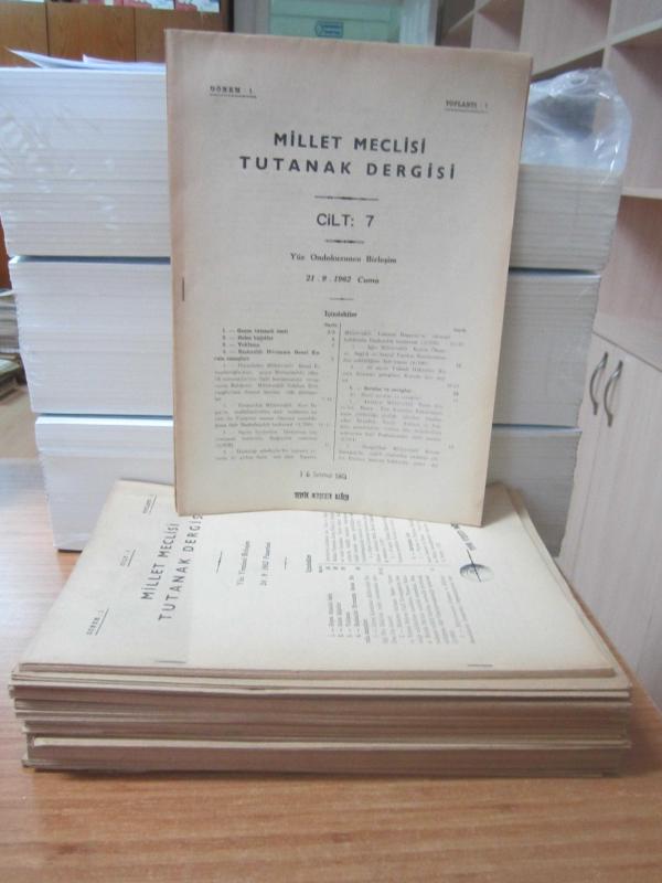 MİLLET MECLİSİ TUTANAK DERGİSİ - 1.DÖNEM 1.TOPLANTI 7.CİLT / 1962 YILI 10 ADET (119-120-121-122-123-124-125-126-127-128) BİRLEŞİM TUTANAKLARI