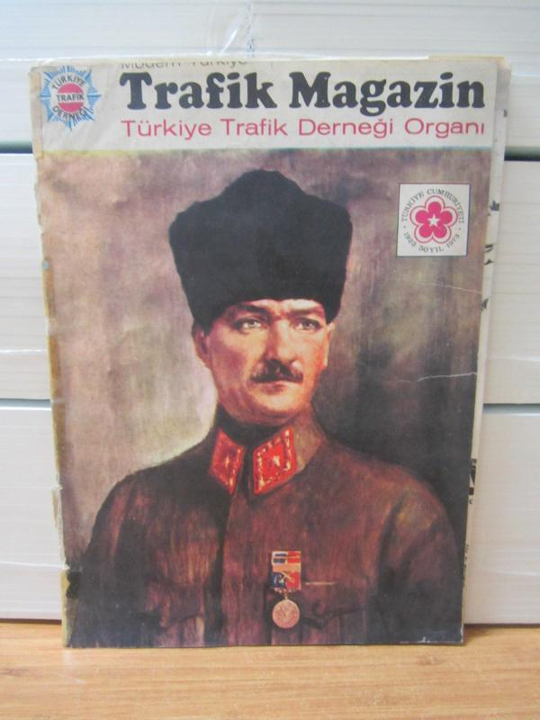 Modern Türkiye Trafik Magazin Aylık Zabıta Dergisi - Yıl 1 Cilt 1 Sayı 2 - Ekim 1973