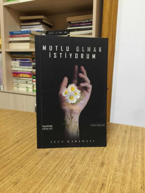 Mutlu Olmak İstiyorum - Zeus Kabadayı