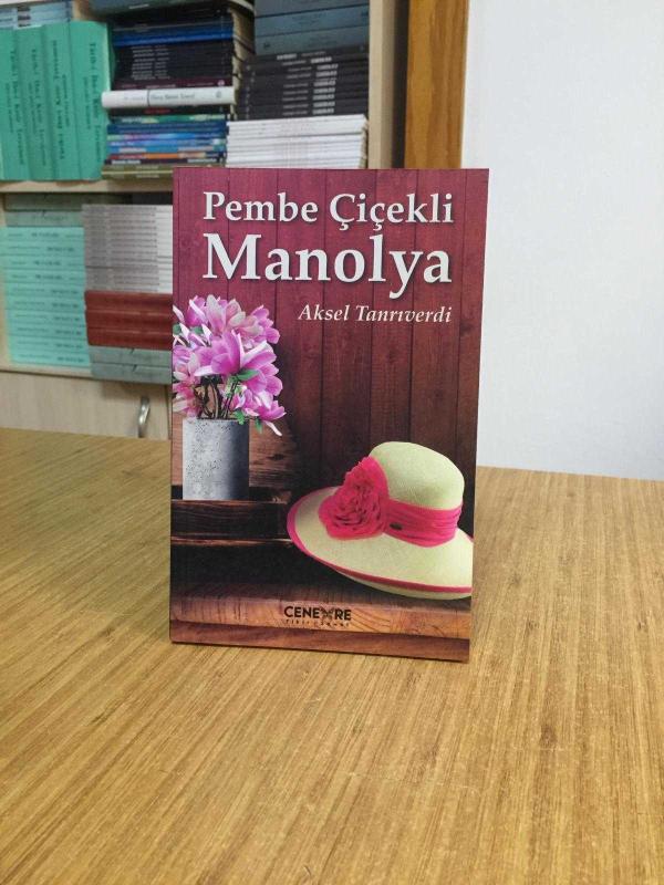 Pembe Çiçekli Manolya - Aksel Tanrıverdi