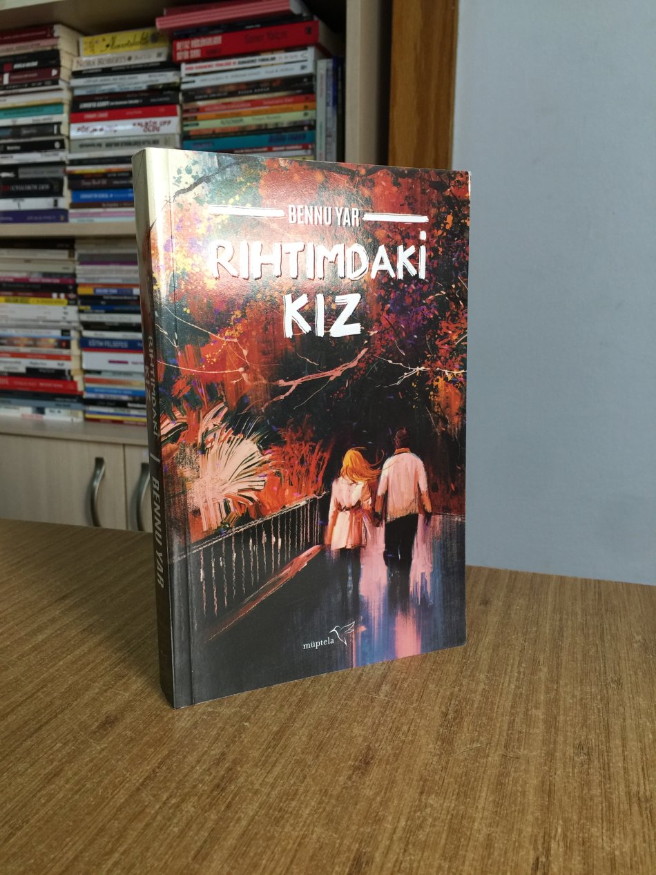 Rıhtımdaki Kız - Bennu Yar