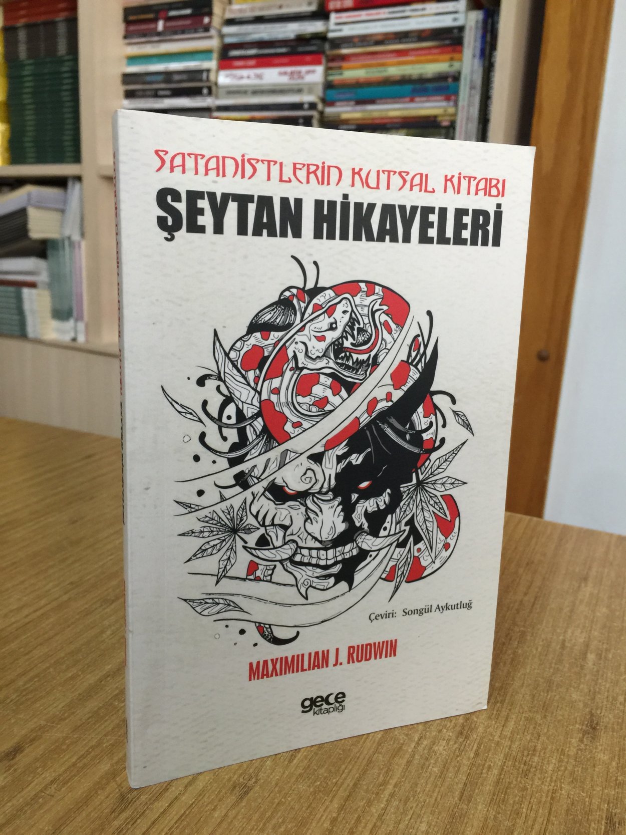 Şeytan Hikayeleri - Satanistlerin Kutsal Kitabı 