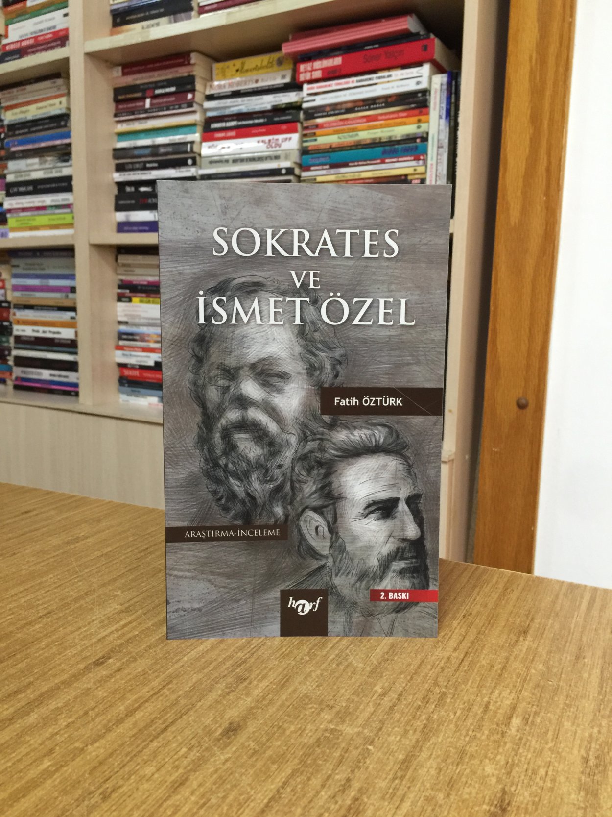 Sokrates ve İsmet Özel (Araştırma - İnceleme)