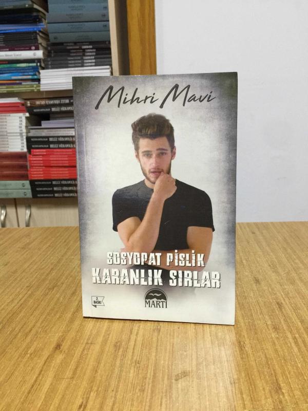 Sosyopat Pislik Karanlık Sırlar - Mihri Mavi [2.Baskı]