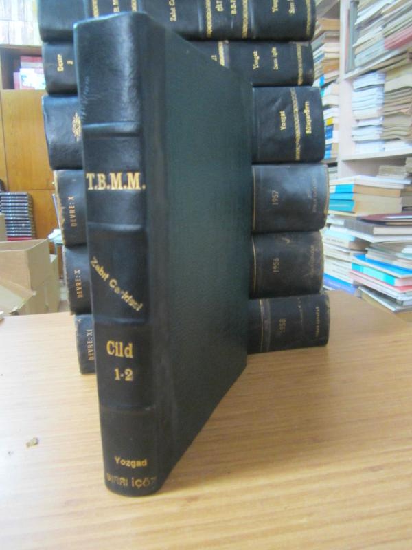 TBMM Zabıt Ceridesi Cilt 1 Devre I İçtima 1 23 IV 1336 Tarihli Birinci İnikaddan 19 V 1336 Tarihli On Sekizinci İnikada Kadar  - Ciltli
