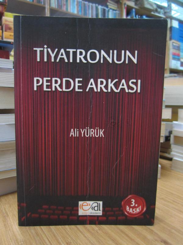 Tiyatronun Perde Arkası