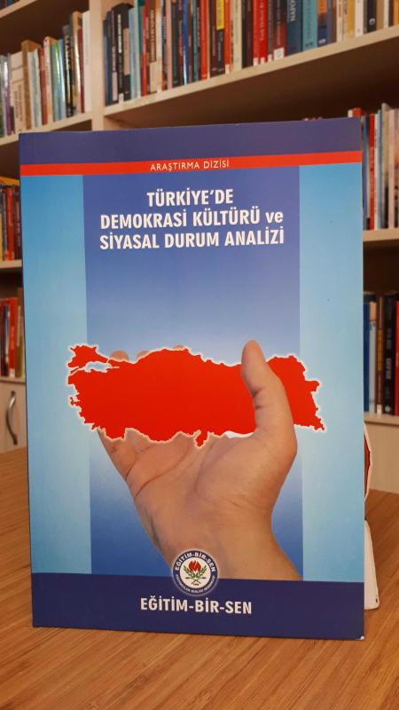 Türkiye'de Demokrasi Kültürü ve Siyasal Durum Analizi