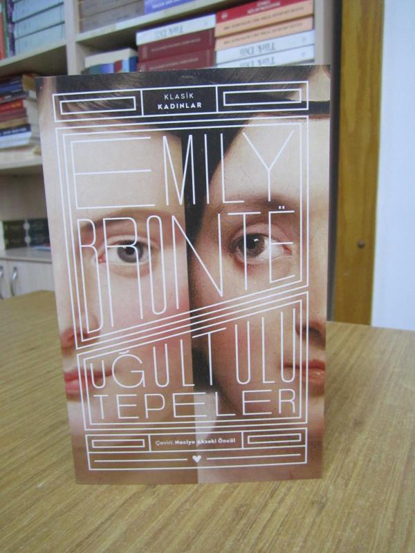 Uğultulu Tepeler - Emily Bronte
