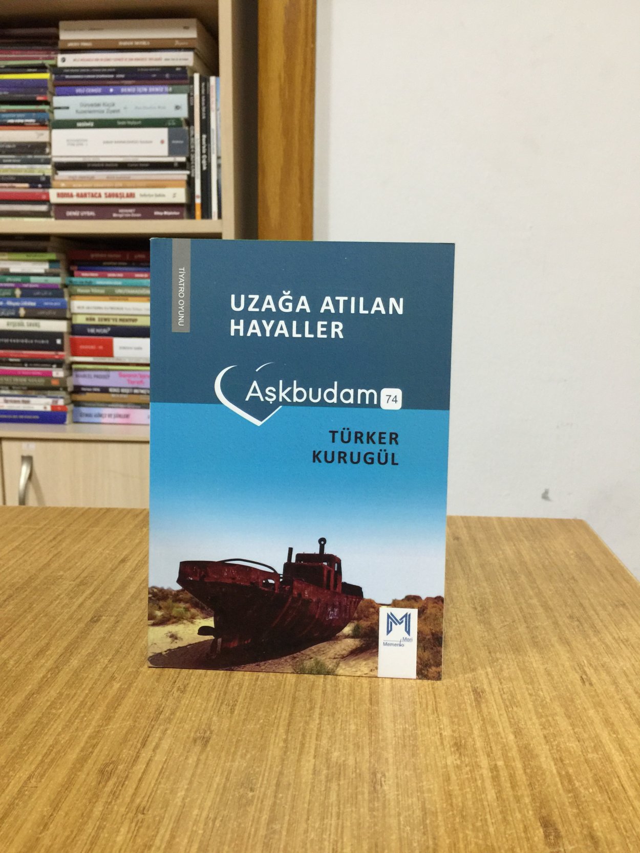 Uzağa Atılan Hayaller - Türker Kurugül