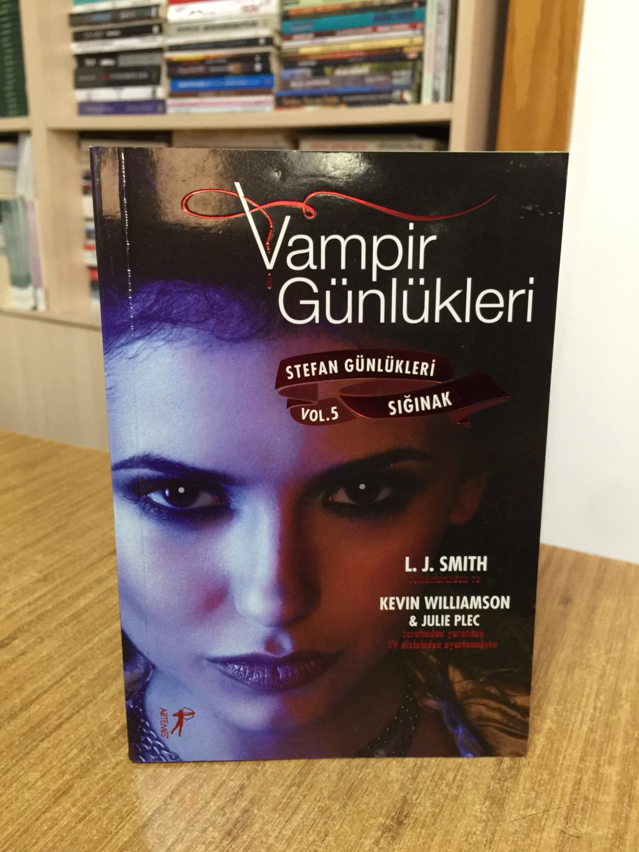 Vampir Günlükleri - Stefan Günlükleri Sığınak Vol: 5 