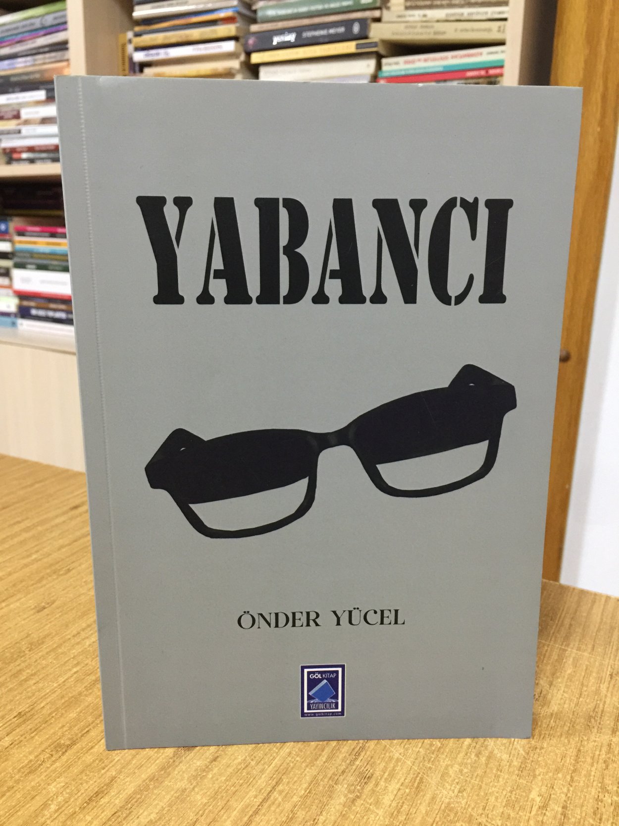 Yabancı - Önder Yücel