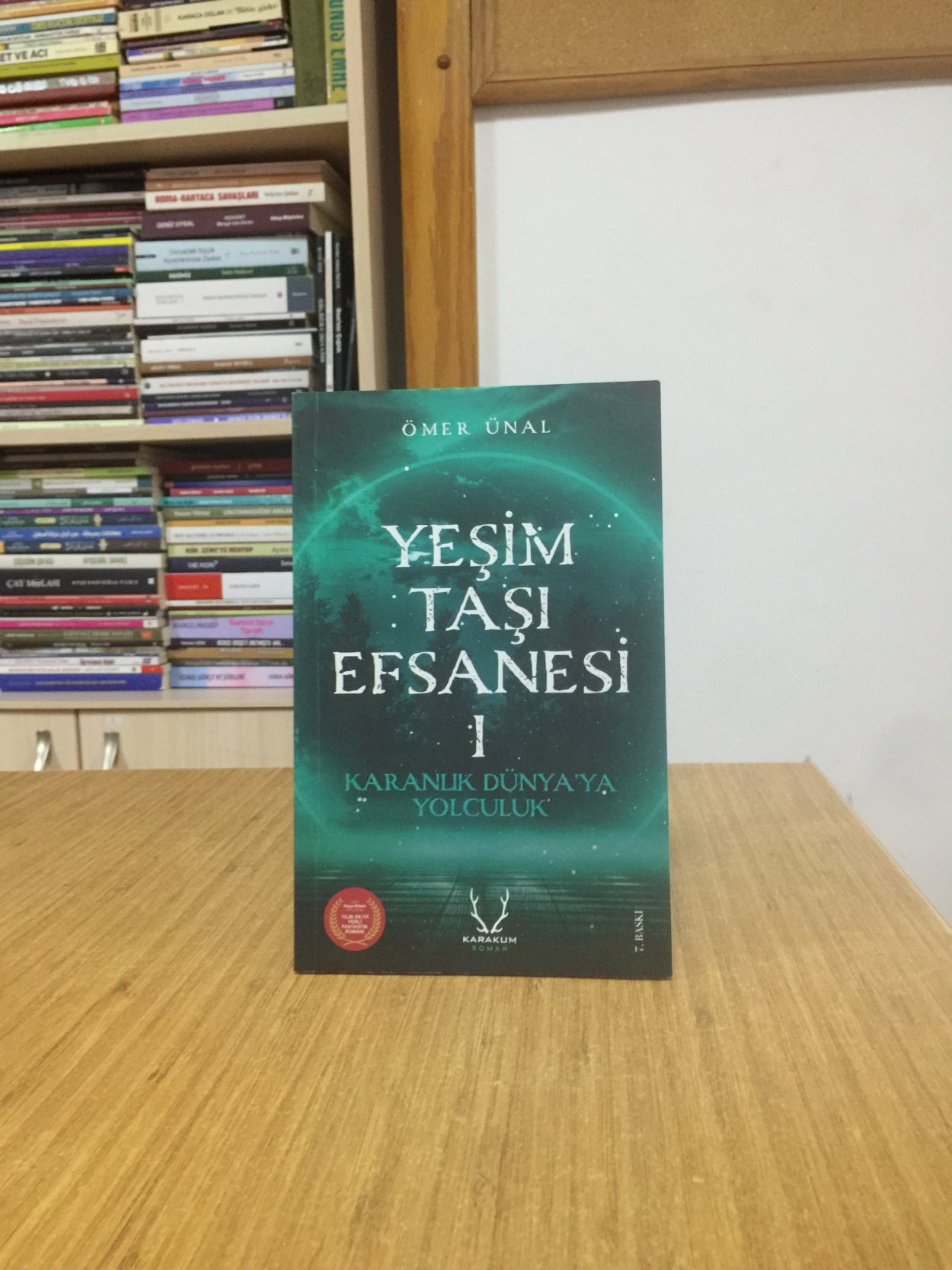 Yeşim Taşı Efsanesi Karanlık Dünya'ya Yolculuk - Ömer Ünal