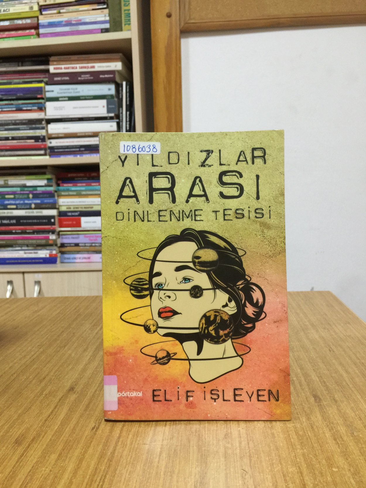 Yıldızlar Arası Dinlenme Tesisi - Elif İşleyen